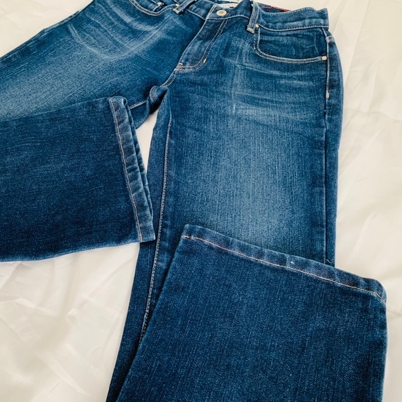 TOMMY HILFIGER Jeans Low Rise Boot USED ONCE ONLY - Picture 2 of 6